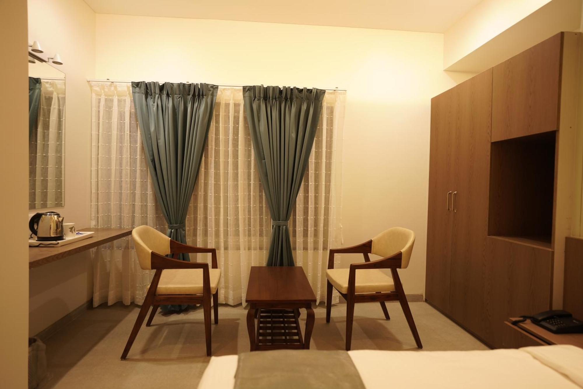 A Square Executive Hotel Aurangabad  Luaran gambar