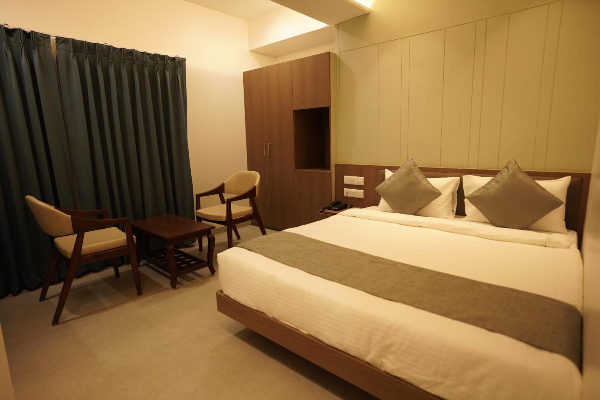 A Square Executive Hotel Aurangabad  Luaran gambar